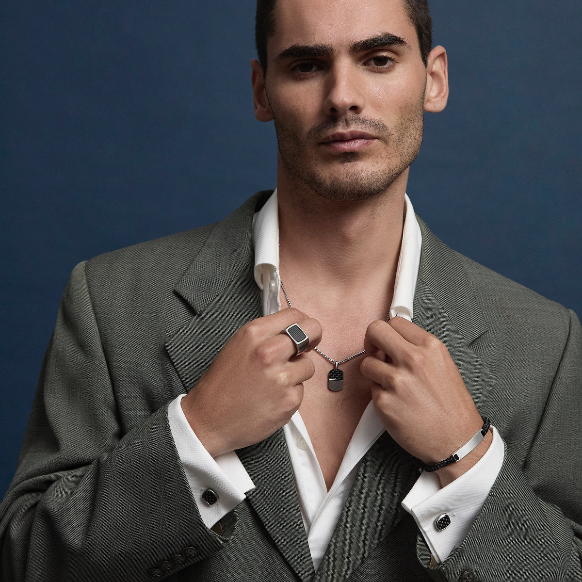 The Aviator Carbon Fibre and Steel Dog Tag Pendant