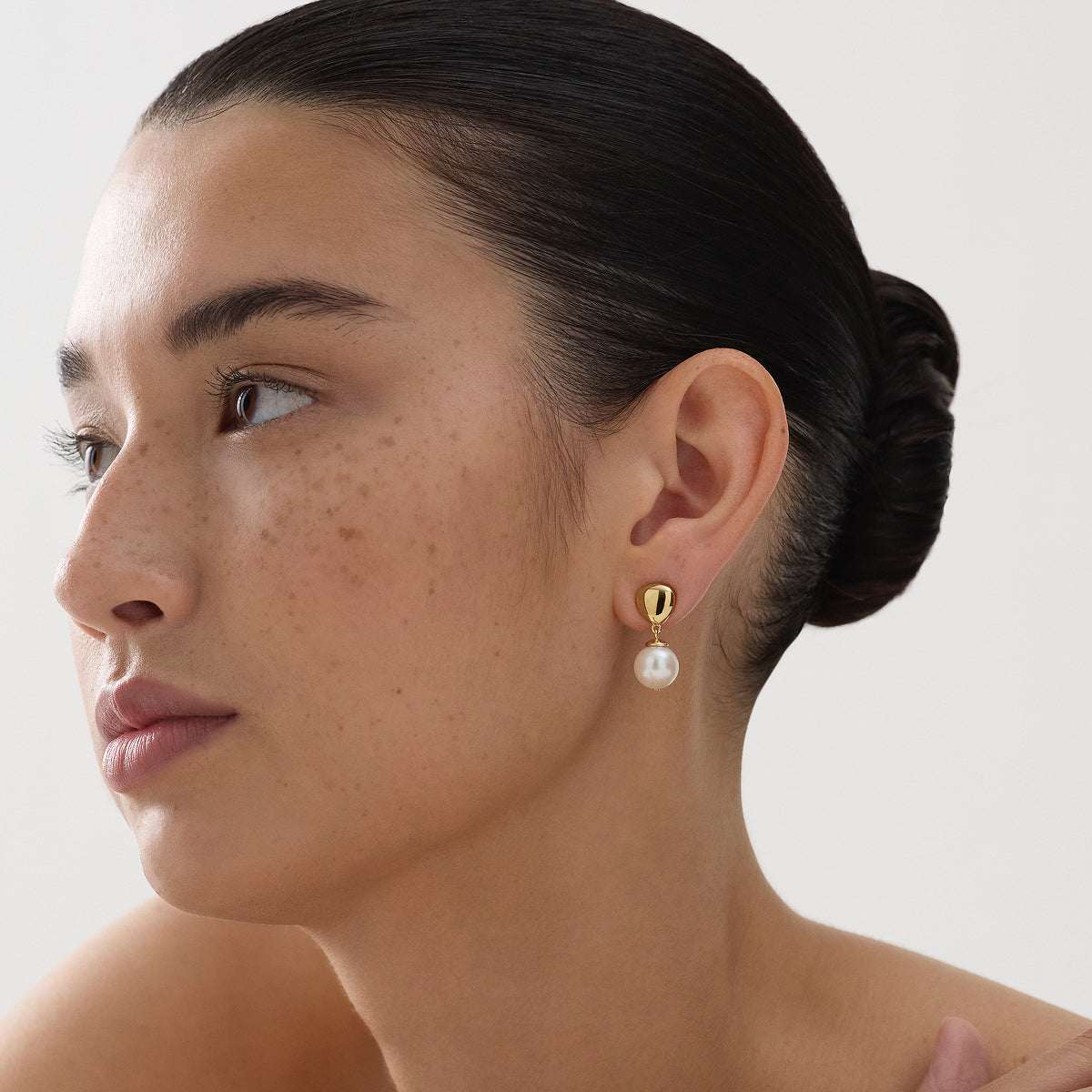 Islander Pearl Earring