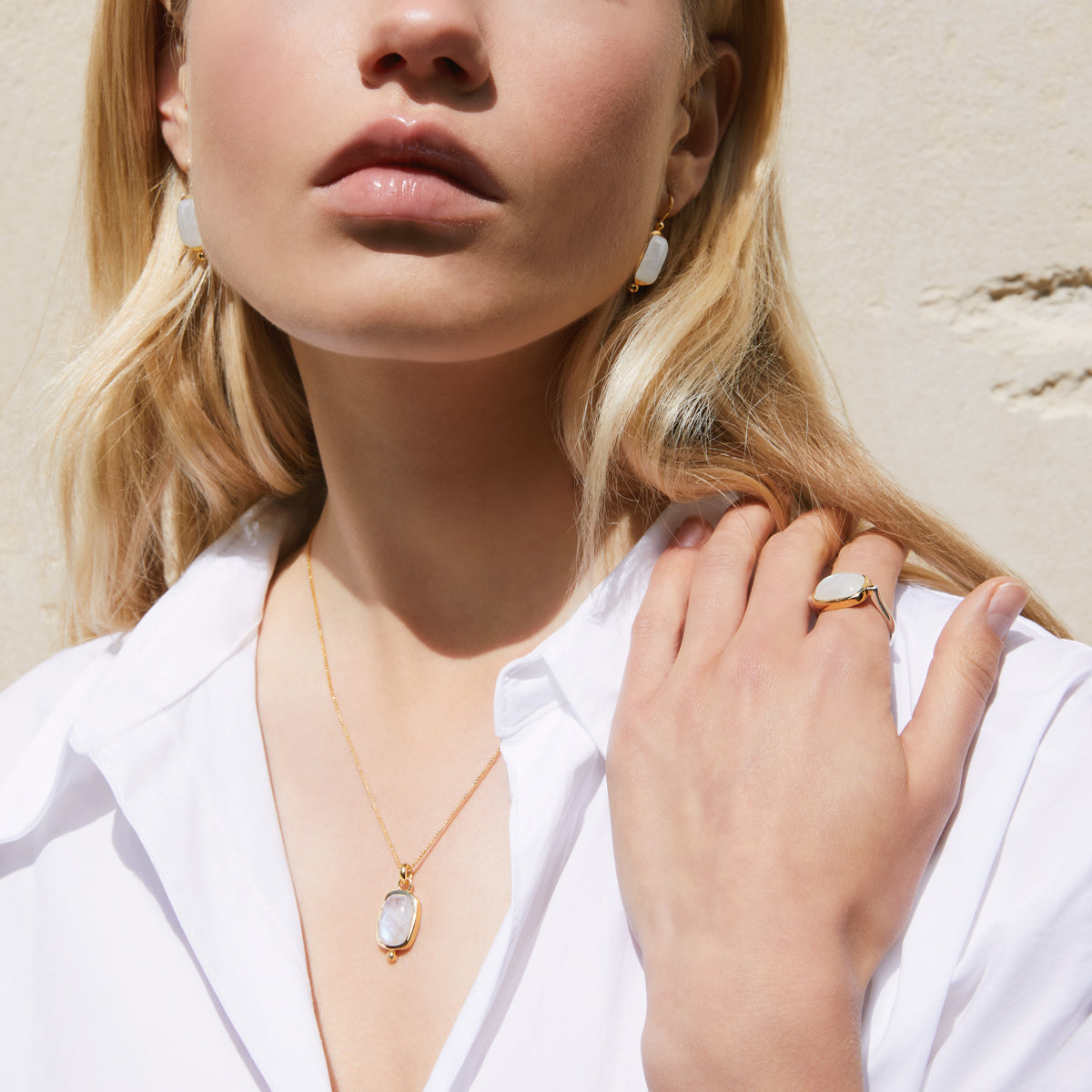 Fleur Rainbow Moonstone Ring