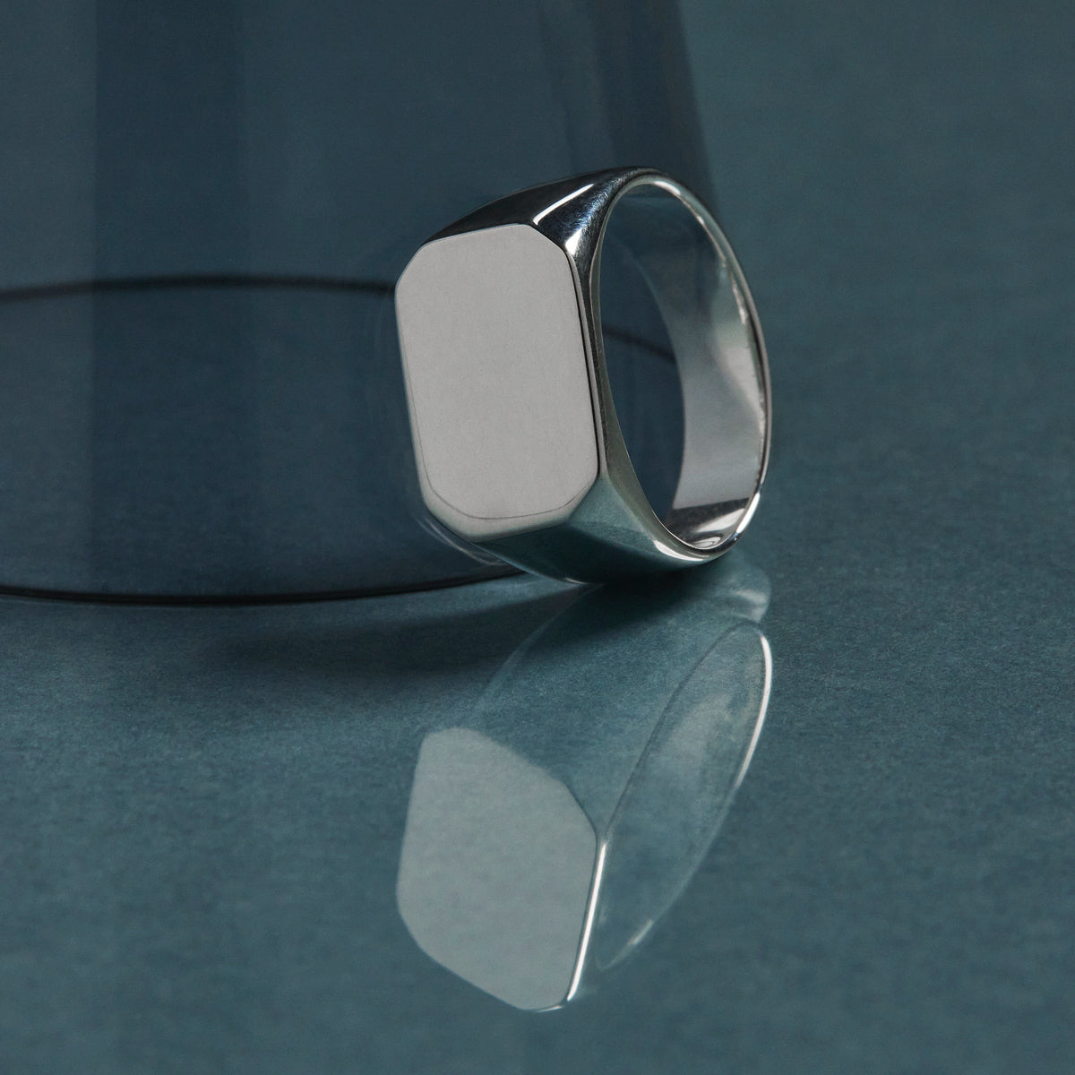 Moto Men’s Silver Rectangular Signet Ring