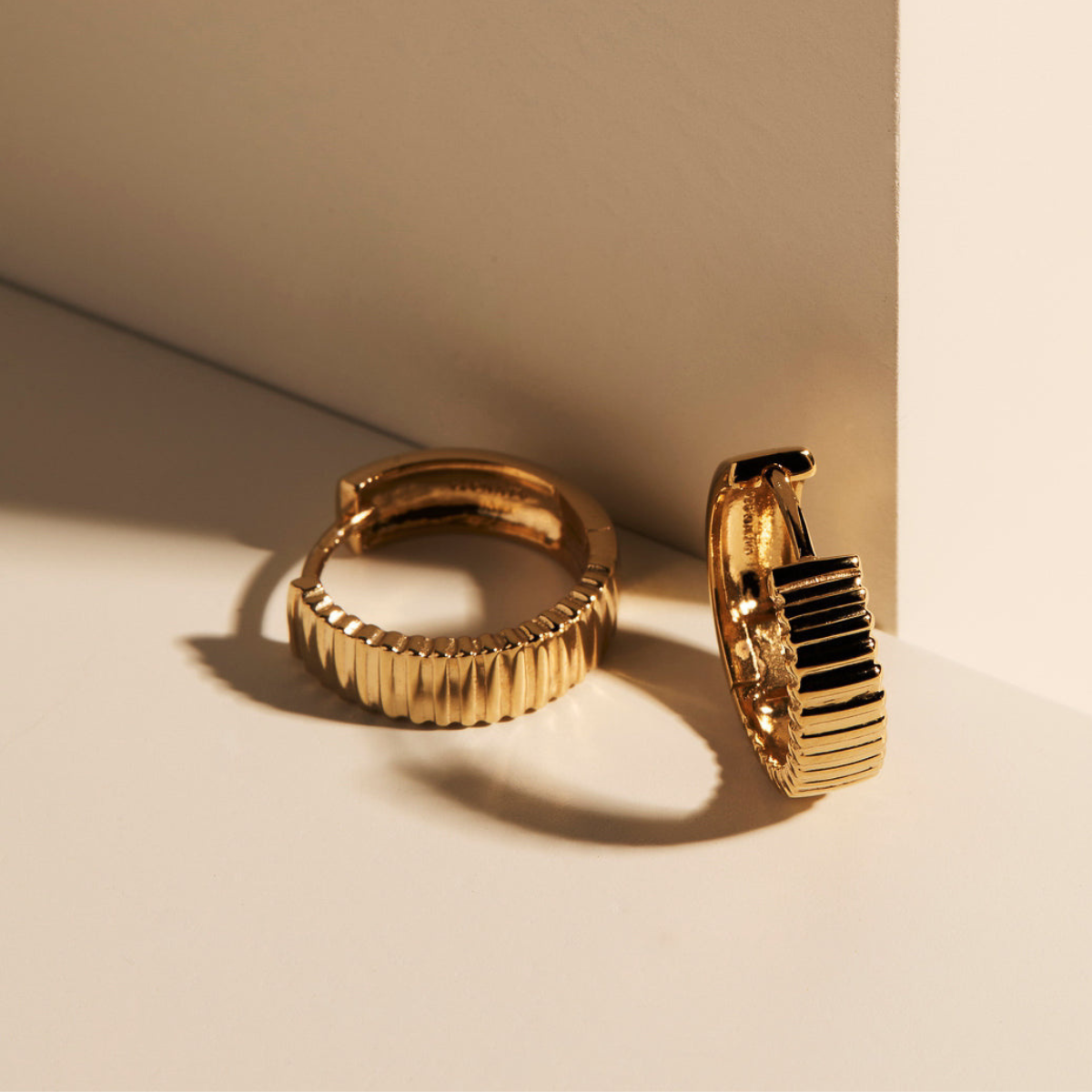 NAJO Style | Textured Metal