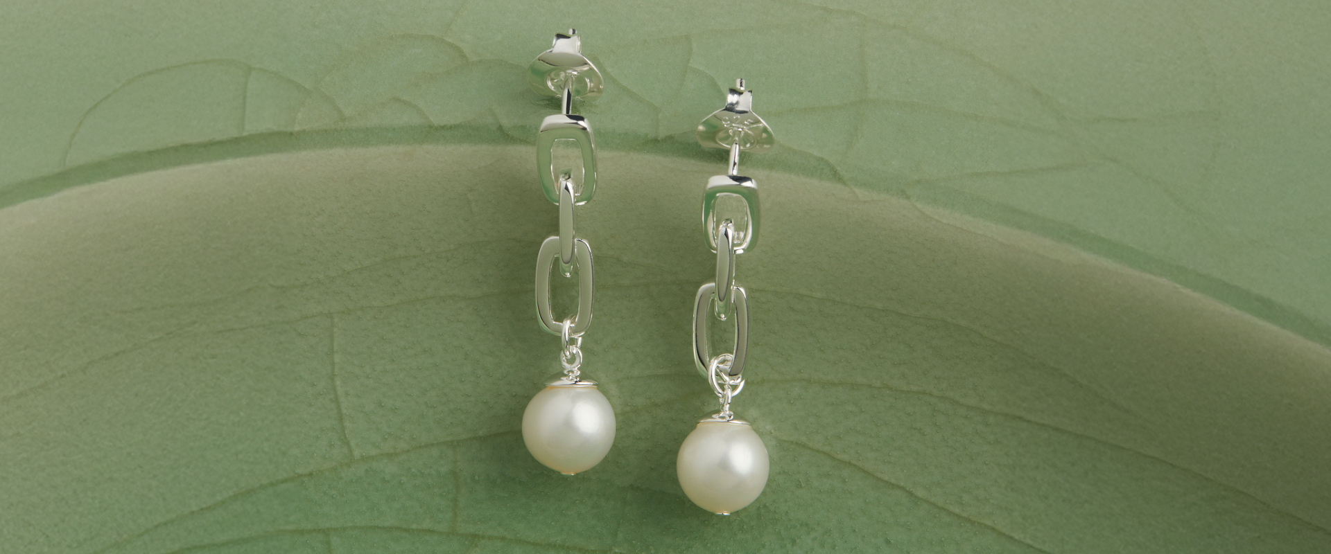 Women's Pearl Earrings