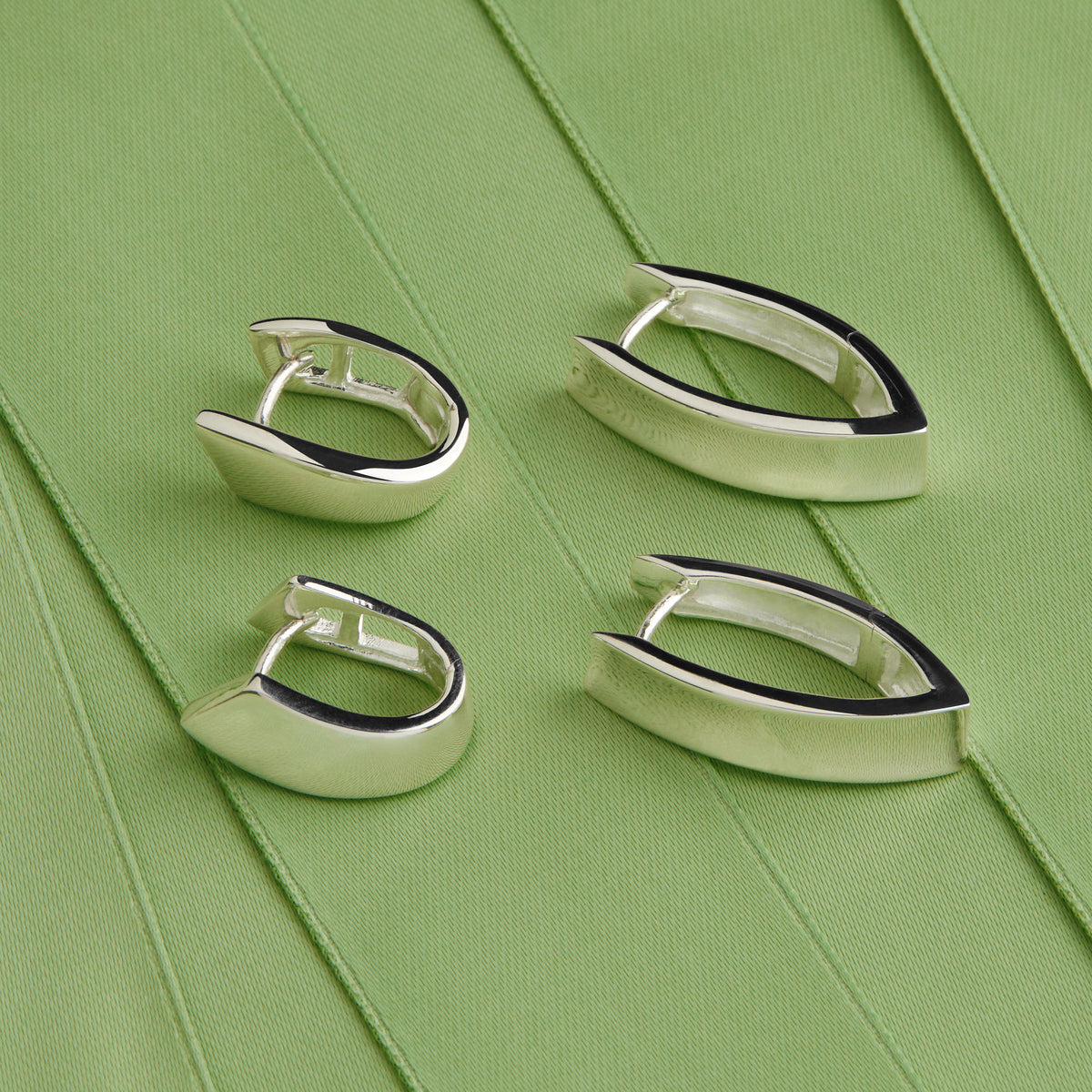 La Muse Earrings