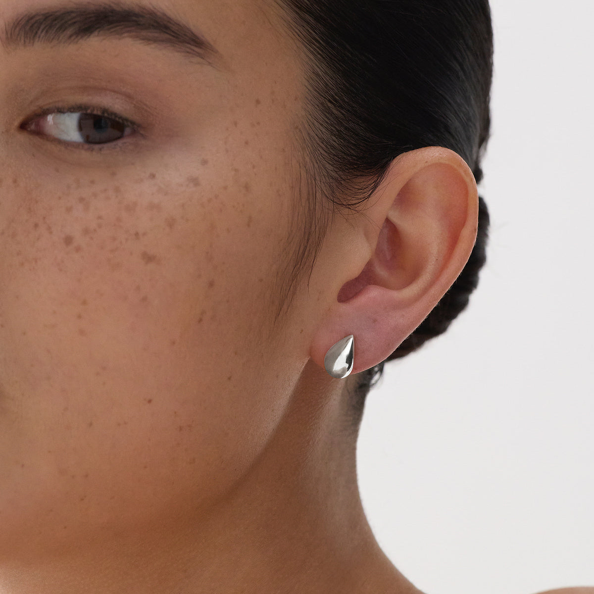 Liora Stud Earring