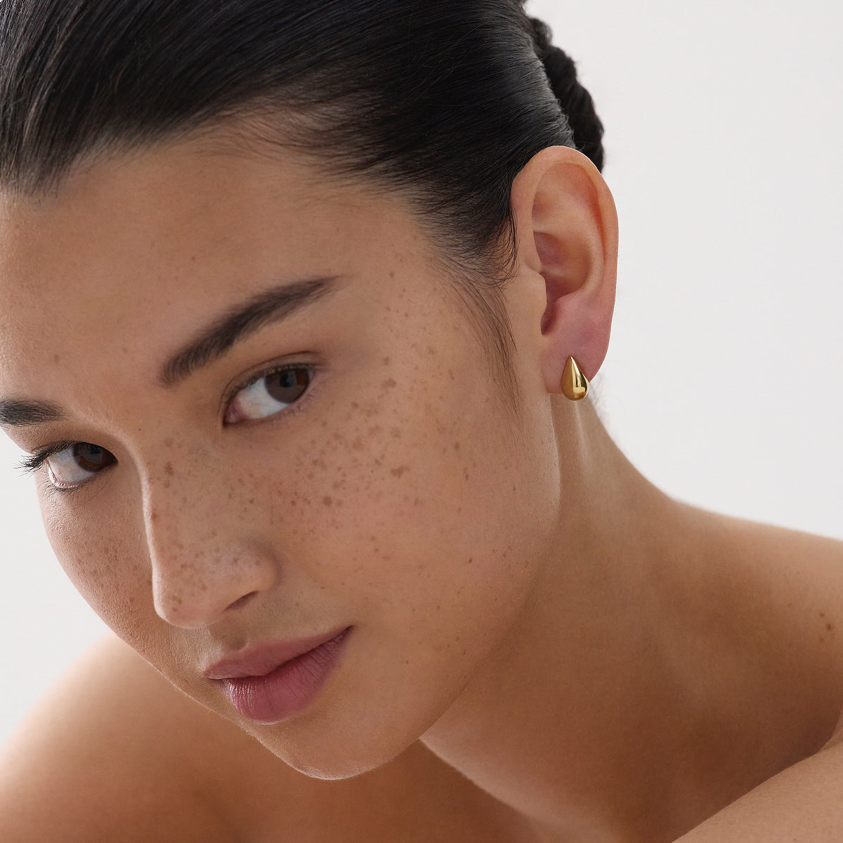 Liora Stud Earring