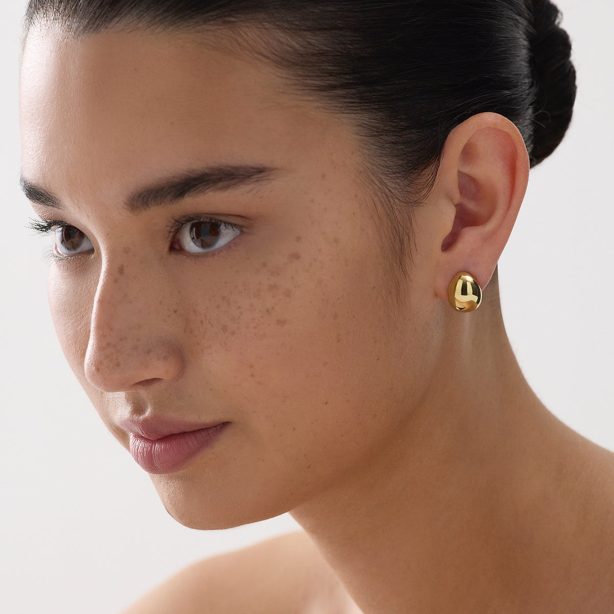 Encounter Huggie Earring
