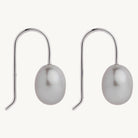 Isla Grey Pearl Earring