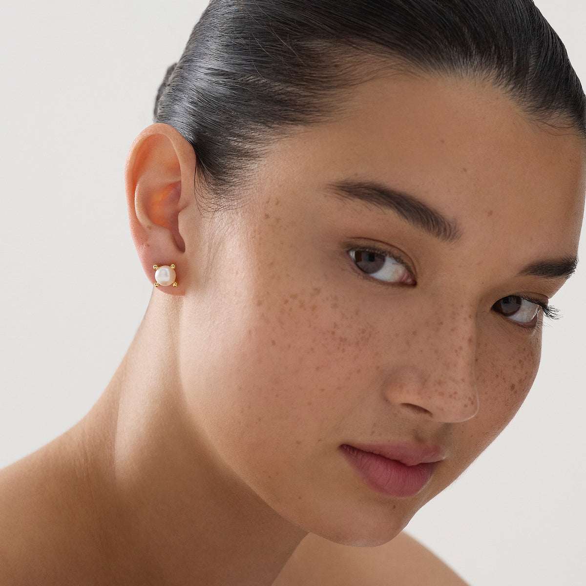 Moana Pearl Earring