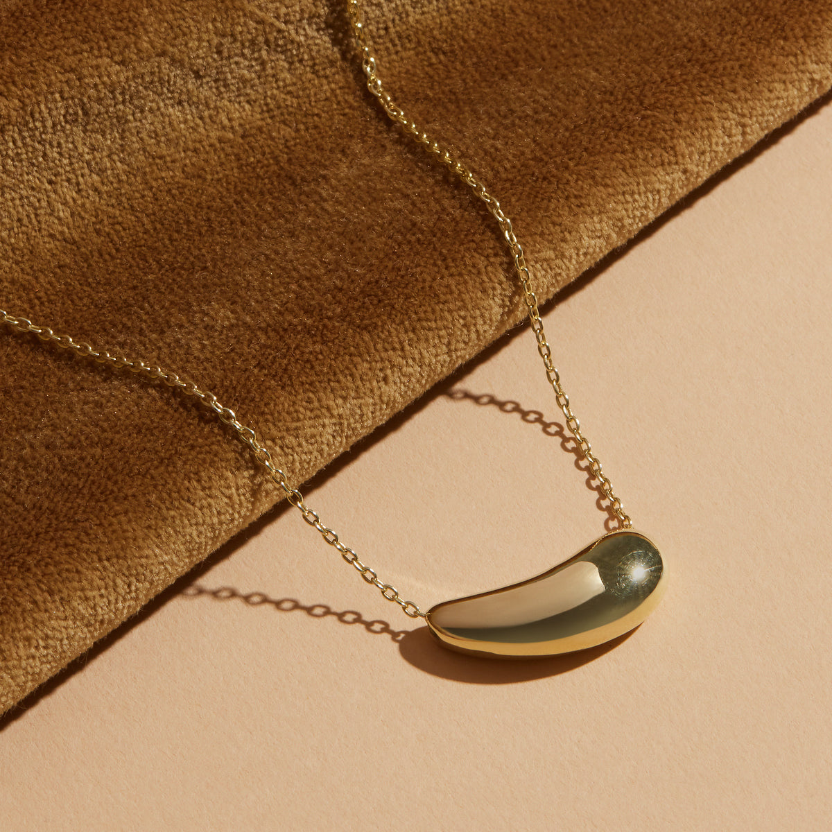 La Muse Necklace