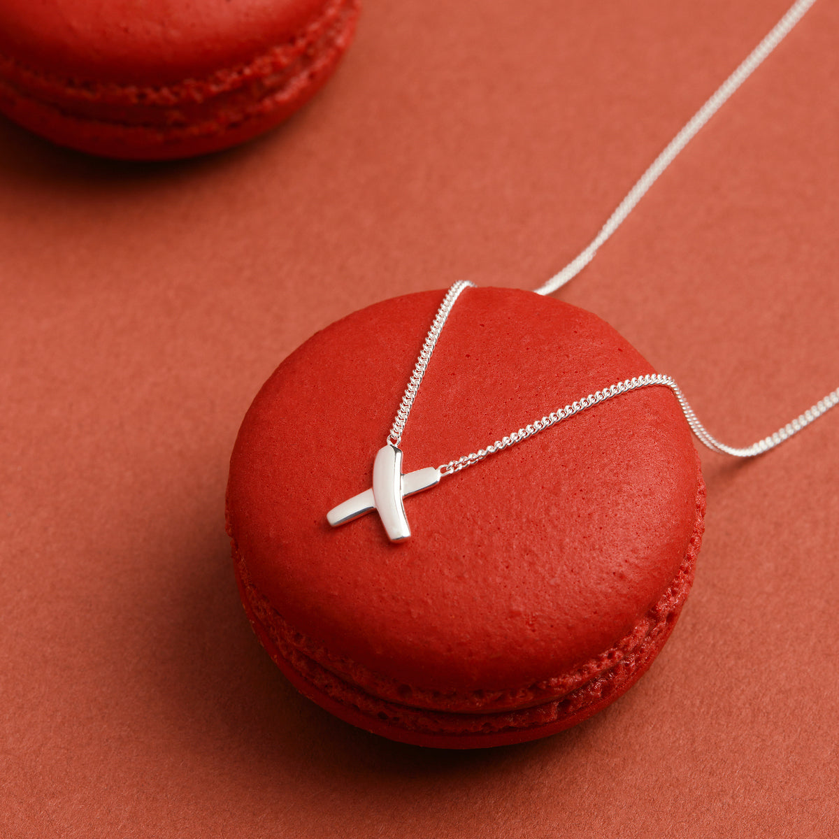Bisous Necklace