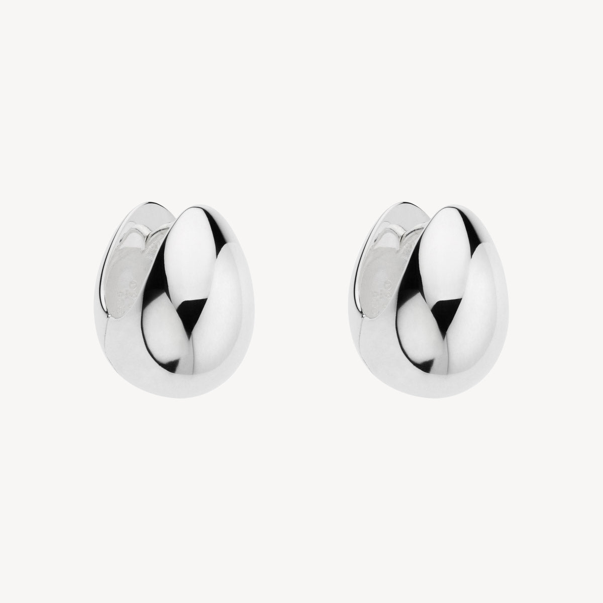 Sterling Silver Mode Huggie Earring